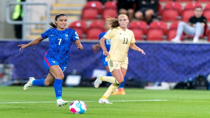 France left-back Sakina Karchaoui